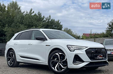 Позашляховик / Кросовер Audi e-tron 2022 в Луцьку