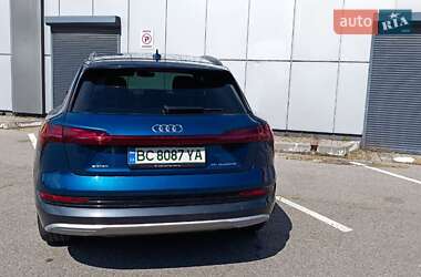 Позашляховик / Кросовер Audi e-tron 2020 в 