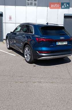 Позашляховик / Кросовер Audi e-tron 2020 в 