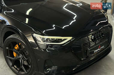 Внедорожник / Кроссовер Audi e-tron 2019 в 