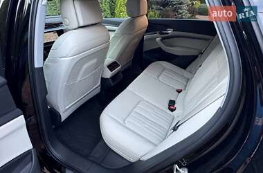 Внедорожник / Кроссовер Audi e-tron 2022 в 