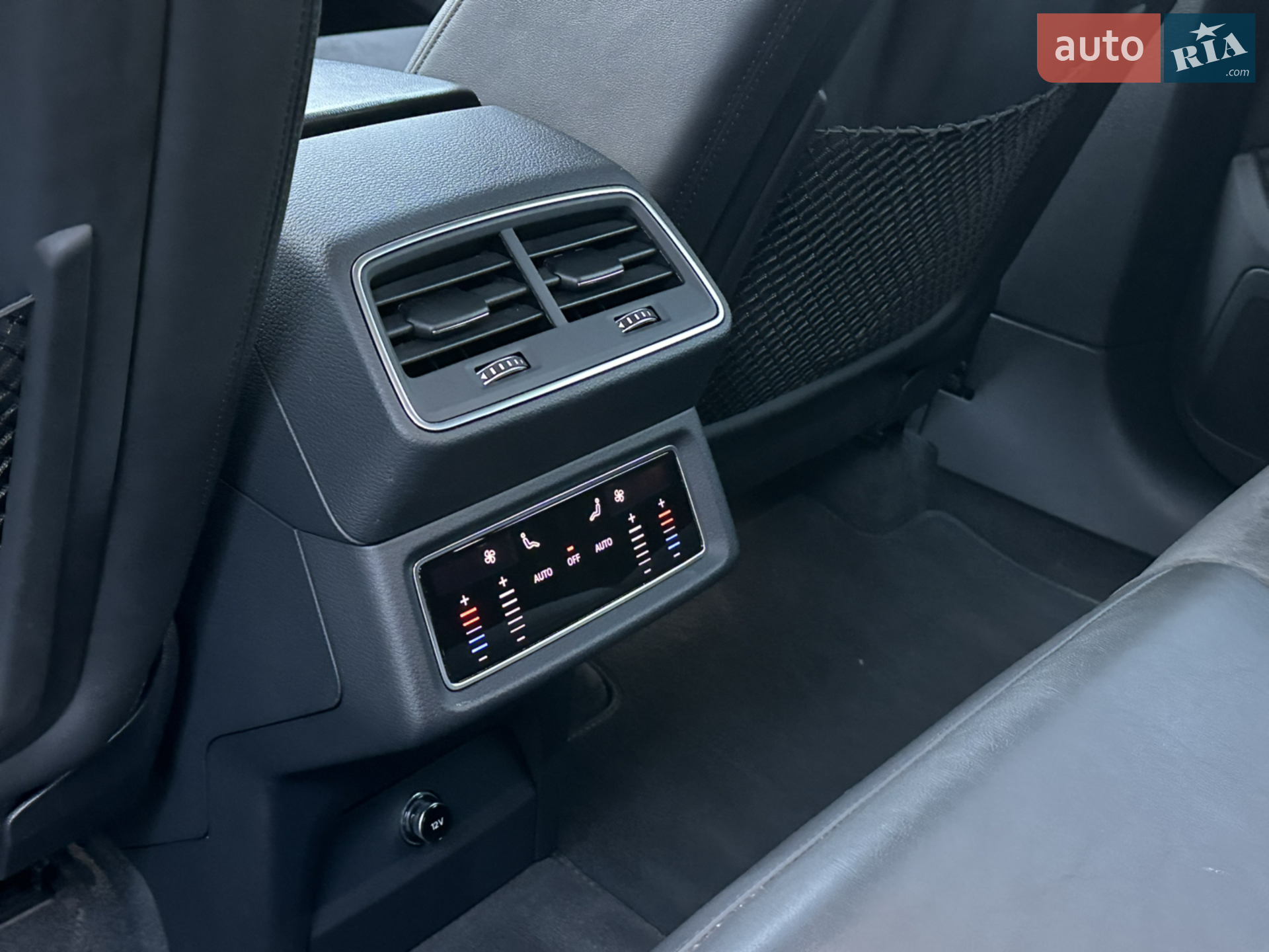 2020 Audi e-tron - мініатюра 12