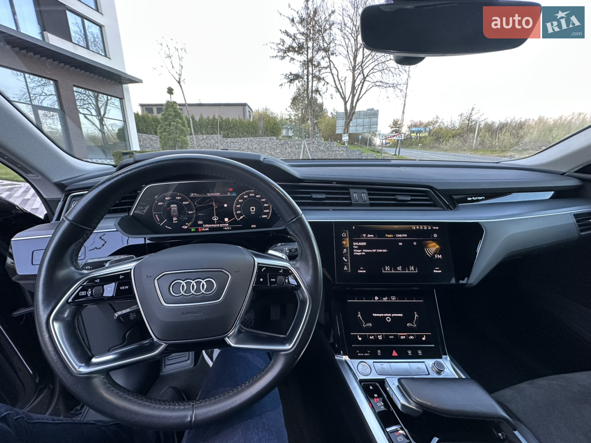 2020 Audi e-tron - мініатюра 14