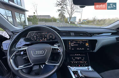 Внедорожник / Кроссовер Audi e-tron 2020 в 