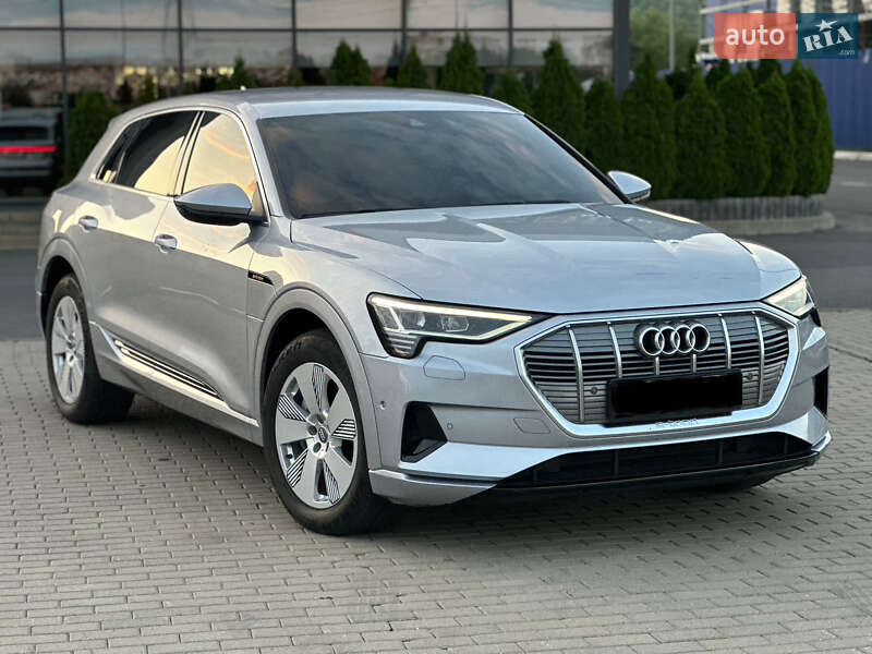 Audi e-tron 2019