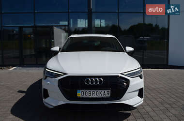 Внедорожник / Кроссовер Audi e-tron 2020 в 