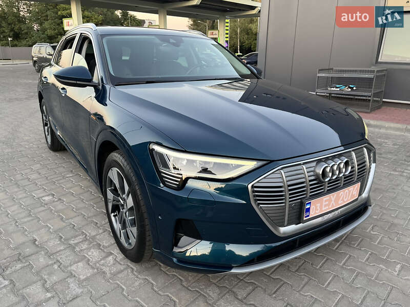 Позашляховик / Кросовер Audi e-tron 2020 в Дніпрі