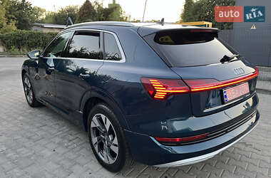 Внедорожник / Кроссовер Audi e-tron 2020 в 