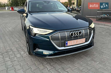 Внедорожник / Кроссовер Audi e-tron 2020 в 