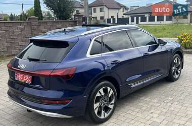 Внедорожник / Кроссовер Audi e-tron 2021 в 