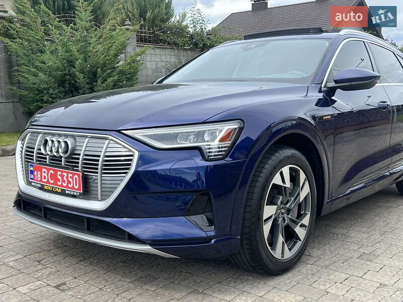 Внедорожник / Кроссовер Audi e-tron 2021 в Ровно