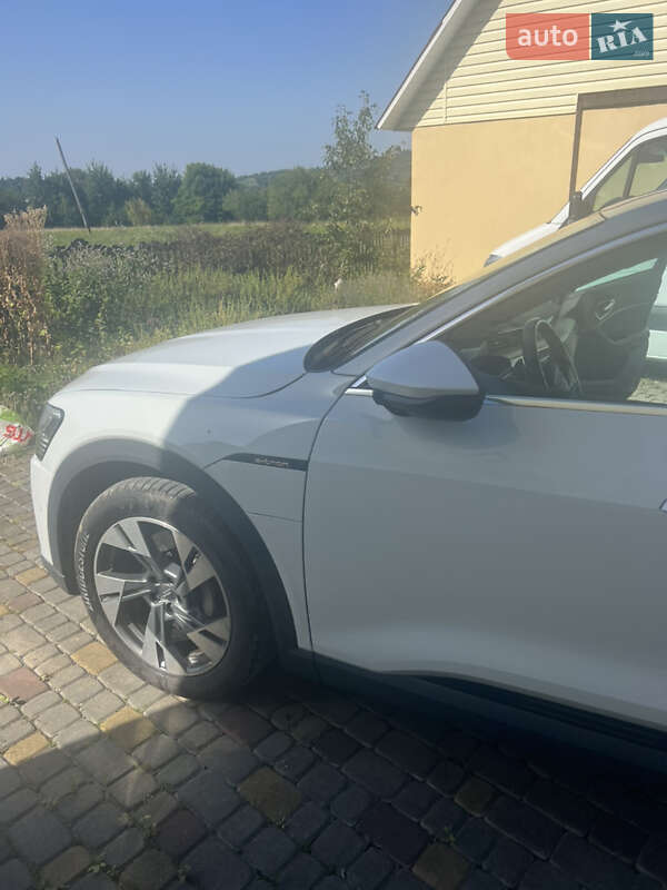 Внедорожник / Кроссовер Audi e-tron 2019 в Косове фото 11 Внедорожник / Кроссовер Audi e-tron 2019 в Косове