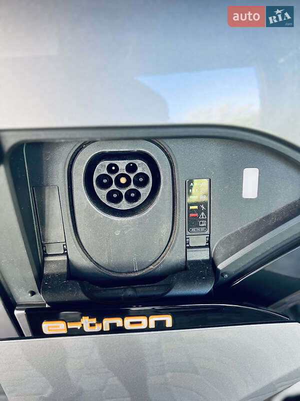 Внедорожник / Кроссовер Audi e-tron 2020 в Одессе
