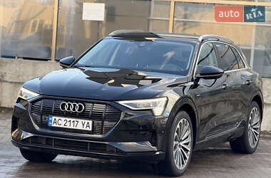 Позашляховик / Кросовер Audi e-tron 2019 в 