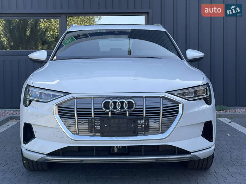 Позашляховик / Кросовер Audi e-tron 2019 в Рівному