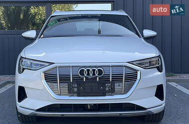 Позашляховик / Кросовер Audi e-tron 2019 в 