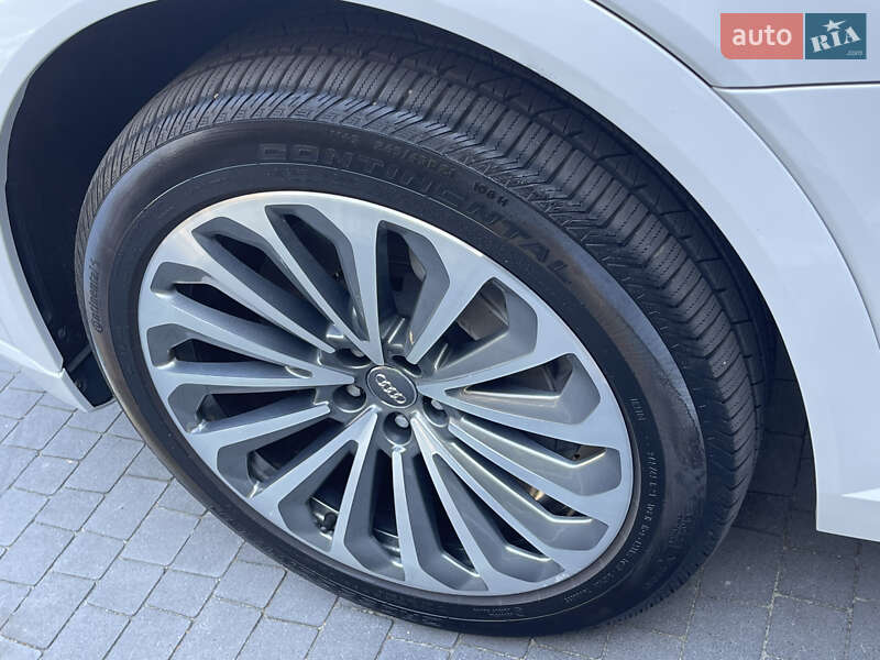 Позашляховик / Кросовер Audi e-tron 2019 в Рівному