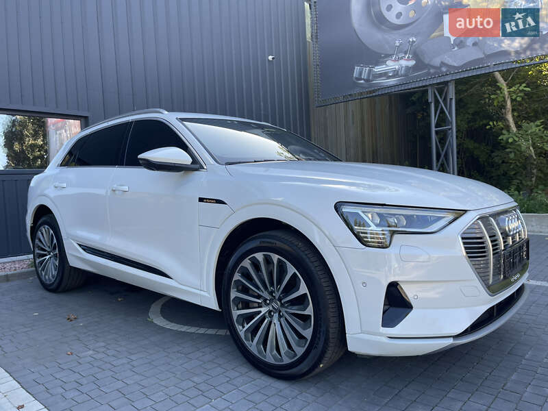 Позашляховик / Кросовер Audi e-tron 2019 в Рівному