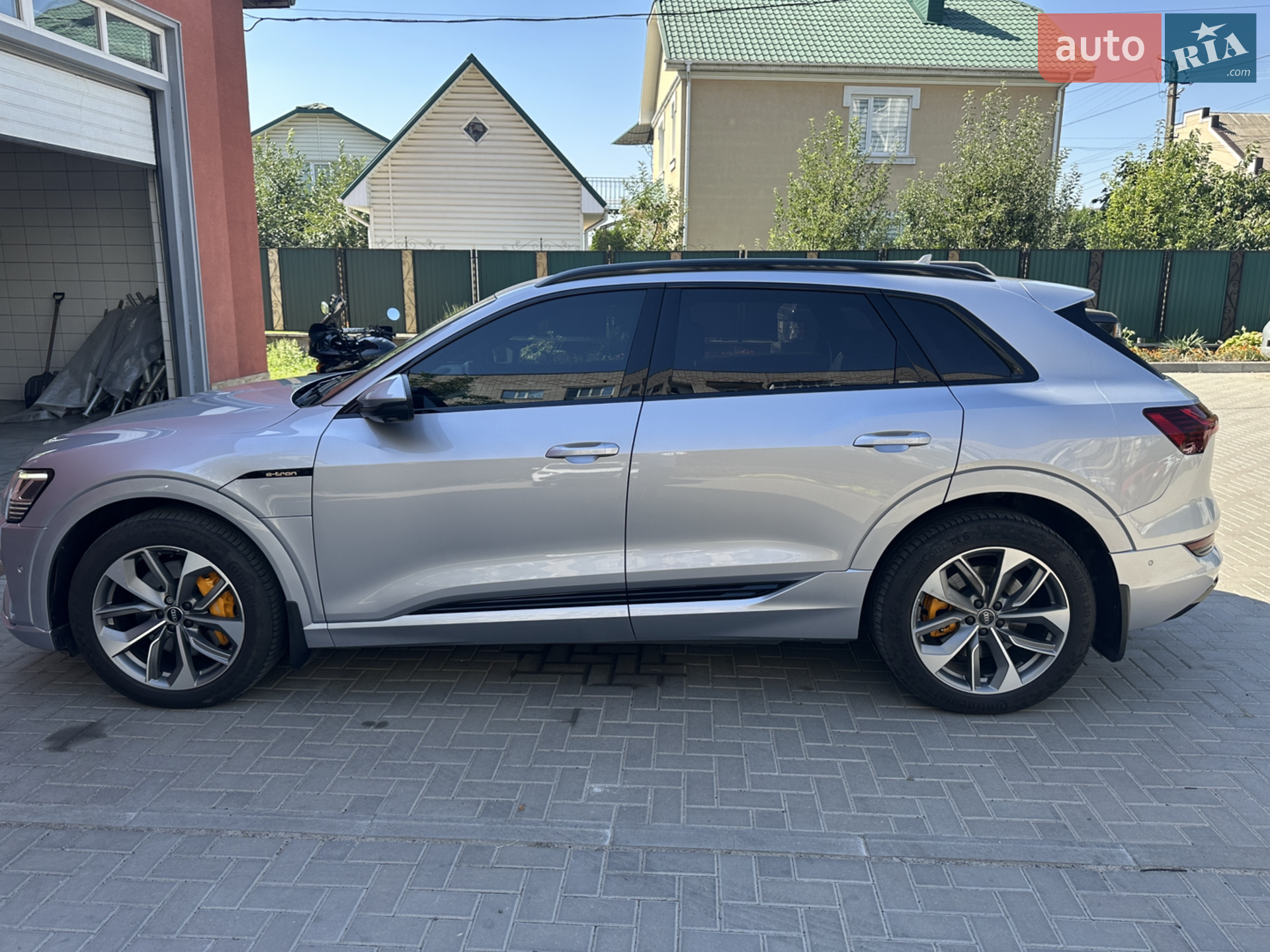 2020 Audi e-tron - мініатюра 3