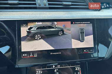 Позашляховик / Кросовер Audi e-tron 2020 в 