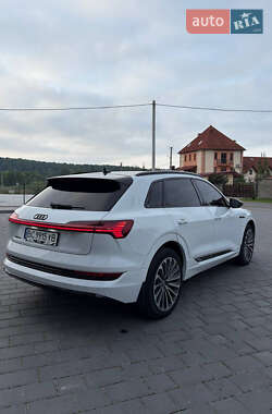Внедорожник / Кроссовер Audi e-tron 2019 в 