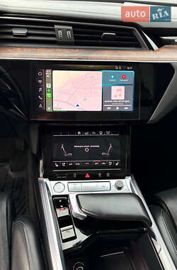 Внедорожник / Кроссовер Audi e-tron 2019 в 