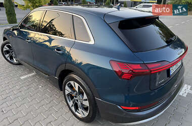 Внедорожник / Кроссовер Audi e-tron 2019 в 