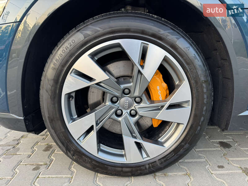 Позашляховик / Кросовер Audi e-tron 2019 в Тернополі