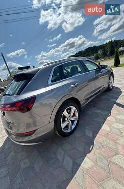 Внедорожник / Кроссовер Audi e-tron 2019 в 