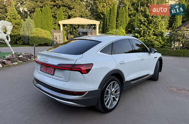 Позашляховик / Кросовер Audi e-tron 2023 в 