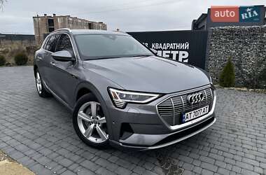 Позашляховик / Кросовер Audi e-tron 2019 в 