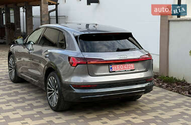 Позашляховик / Кросовер Audi e-tron 2020 в 
