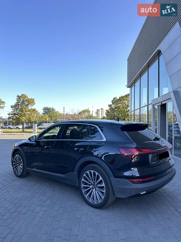 Внедорожник / Кроссовер Audi e-tron 2021 в Киеве фото 8 Внедорожник / Кроссовер Audi e-tron 2021 в Киеве