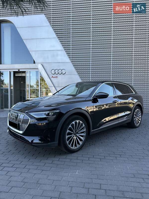 Внедорожник / Кроссовер Audi e-tron 2021 в Киеве фото 5 Внедорожник / Кроссовер Audi e-tron 2021 в Киеве