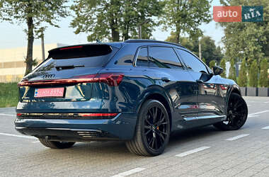 Внедорожник / Кроссовер Audi e-tron 2022 в 