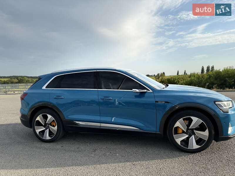 Внедорожник / Кроссовер Audi e-tron 2019 в Ровно фото 3 Внедорожник / Кроссовер Audi e-tron 2019 в Ровно