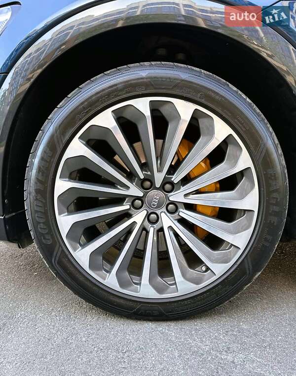 Внедорожник / Кроссовер Audi e-tron 2018 в Киеве