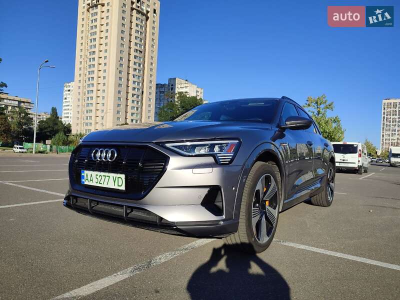 Внедорожник / Кроссовер Audi e-tron 2021 в Киеве фото 3 Внедорожник / Кроссовер Audi e-tron 2021 в Киеве