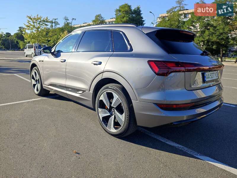 Внедорожник / Кроссовер Audi e-tron 2021 в Киеве фото 12 Внедорожник / Кроссовер Audi e-tron 2021 в Киеве