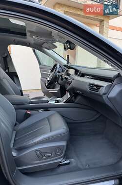 Внедорожник / Кроссовер Audi e-tron 2021 в 