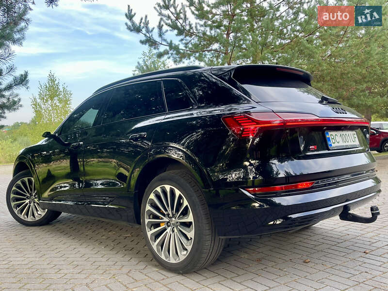 Позашляховик / Кросовер Audi e-tron 2019 в Дрогобичі