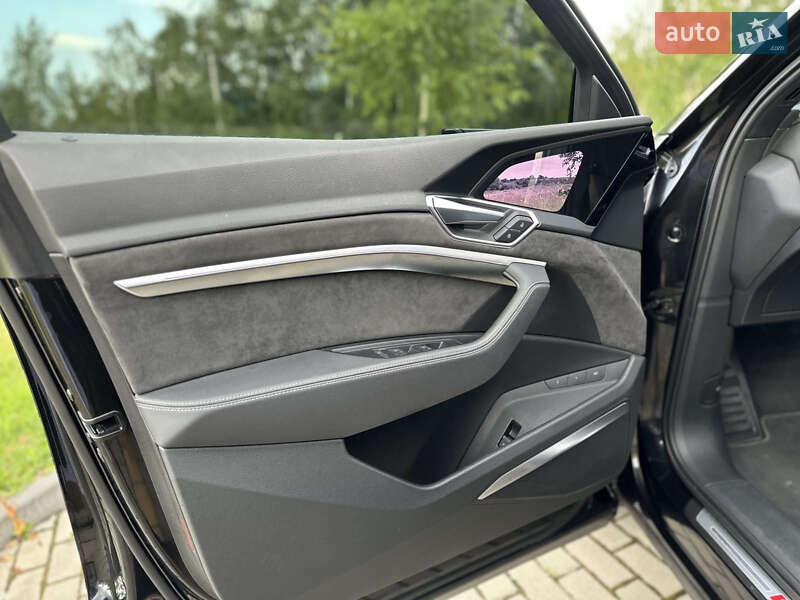 Позашляховик / Кросовер Audi e-tron 2019 в Дрогобичі
