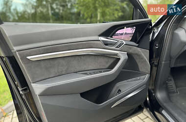 Внедорожник / Кроссовер Audi e-tron 2019 в 