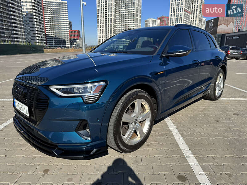 Позашляховик / Кросовер Audi e-tron 2019 в Києві фото 9 Позашляховик / Кросовер Audi e-tron 2019 в Києві