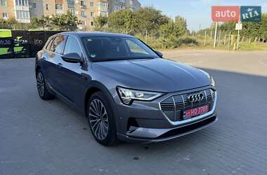 Позашляховик / Кросовер Audi e-tron 2021 в 