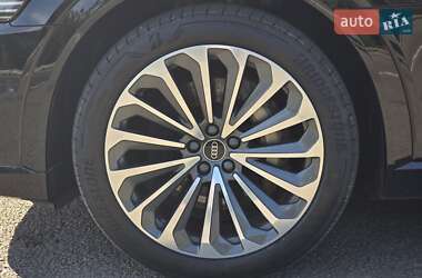 Внедорожник / Кроссовер Audi e-tron 2021 в 
