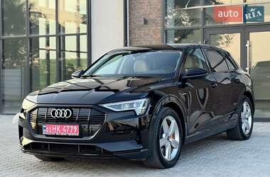 Внедорожник / Кроссовер Audi e-tron 2021 в 