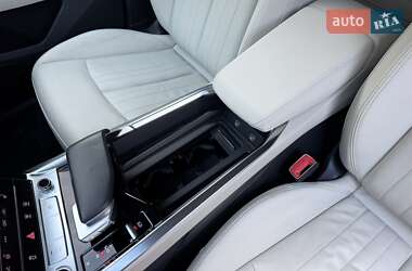 Внедорожник / Кроссовер Audi e-tron 2021 в 
