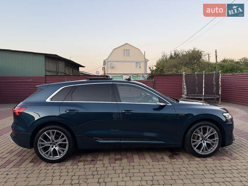 Позашляховик / Кросовер Audi e-tron 2020 в Хмельницькому