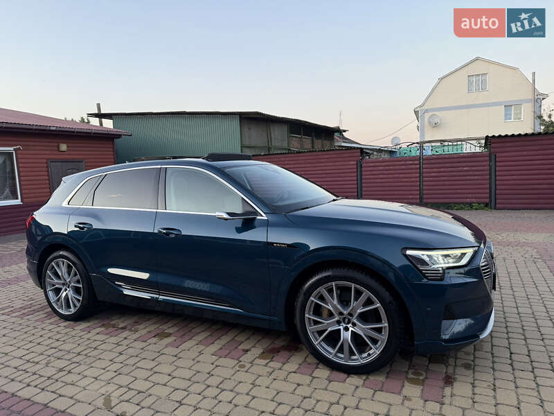 Позашляховик / Кросовер Audi e-tron 2020 в Хмельницькому
